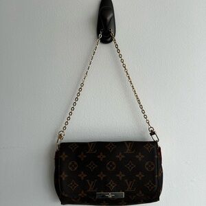 Louis Vuitton Shoulder Bag